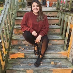 Meet your Posher, Lucy